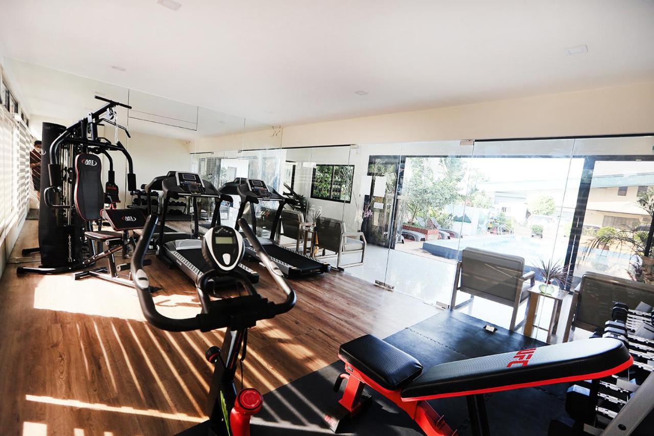 Aerostop Hotel & Restaurant Plaridel  Екстериор снимка