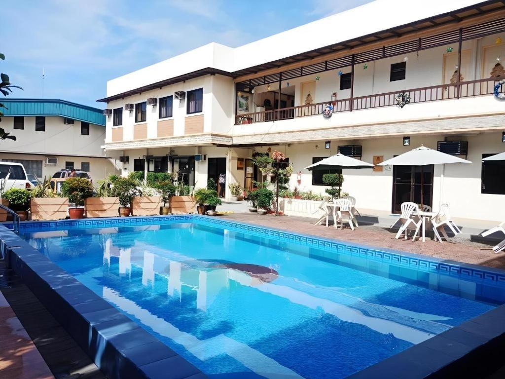 Aerostop Hotel & Restaurant Plaridel  Екстериор снимка