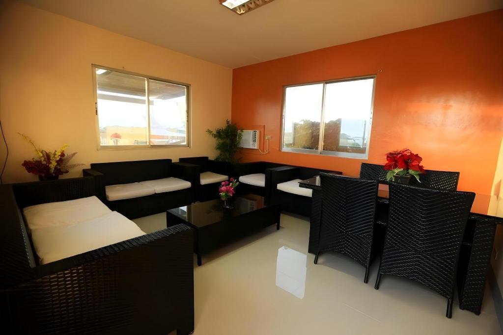 Aerostop Hotel & Restaurant Plaridel  Екстериор снимка