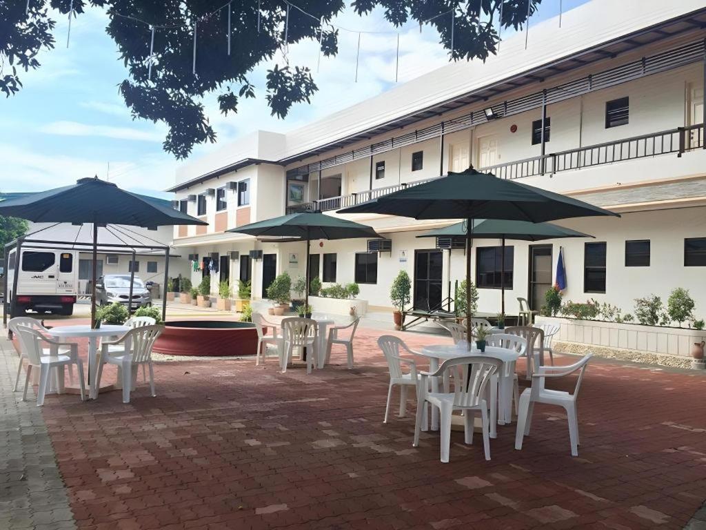 Aerostop Hotel & Restaurant Plaridel  Екстериор снимка