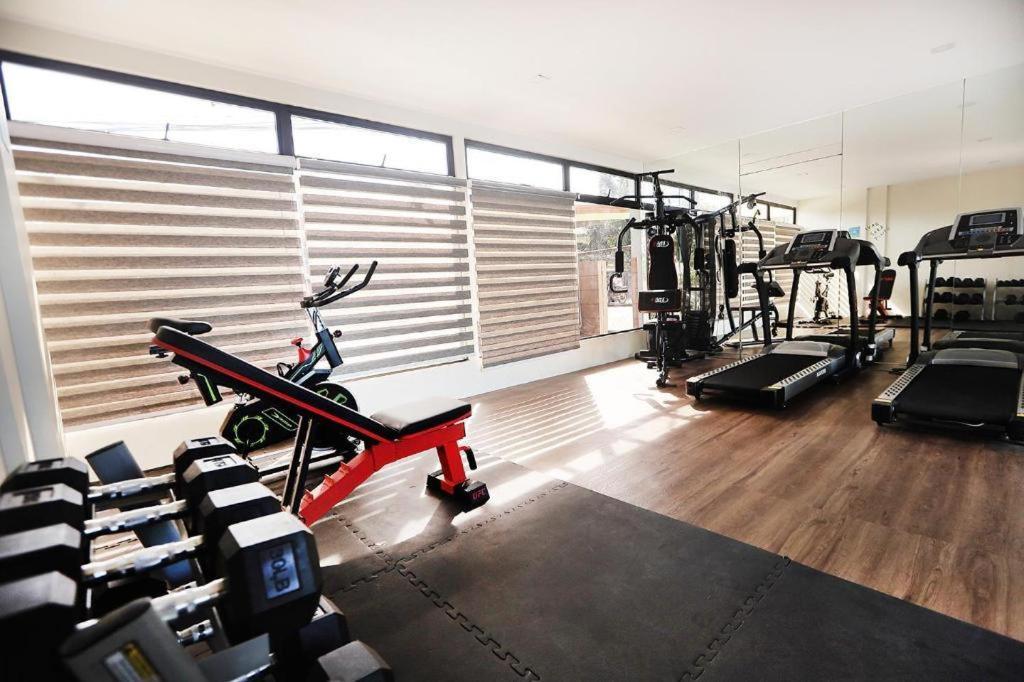 Aerostop Hotel & Restaurant Plaridel  Екстериор снимка